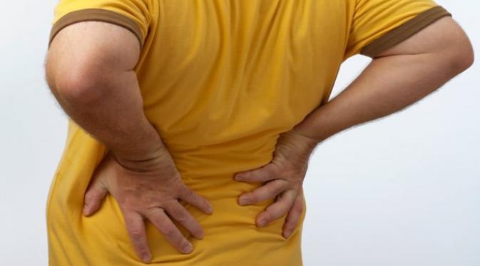 050458900_1412307670-back-pain-due-to-obesity